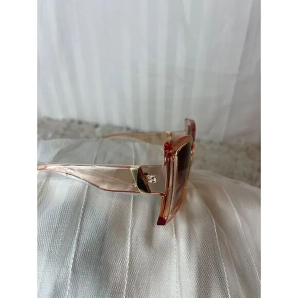 All The Right Angles Sunglasses Blush‎